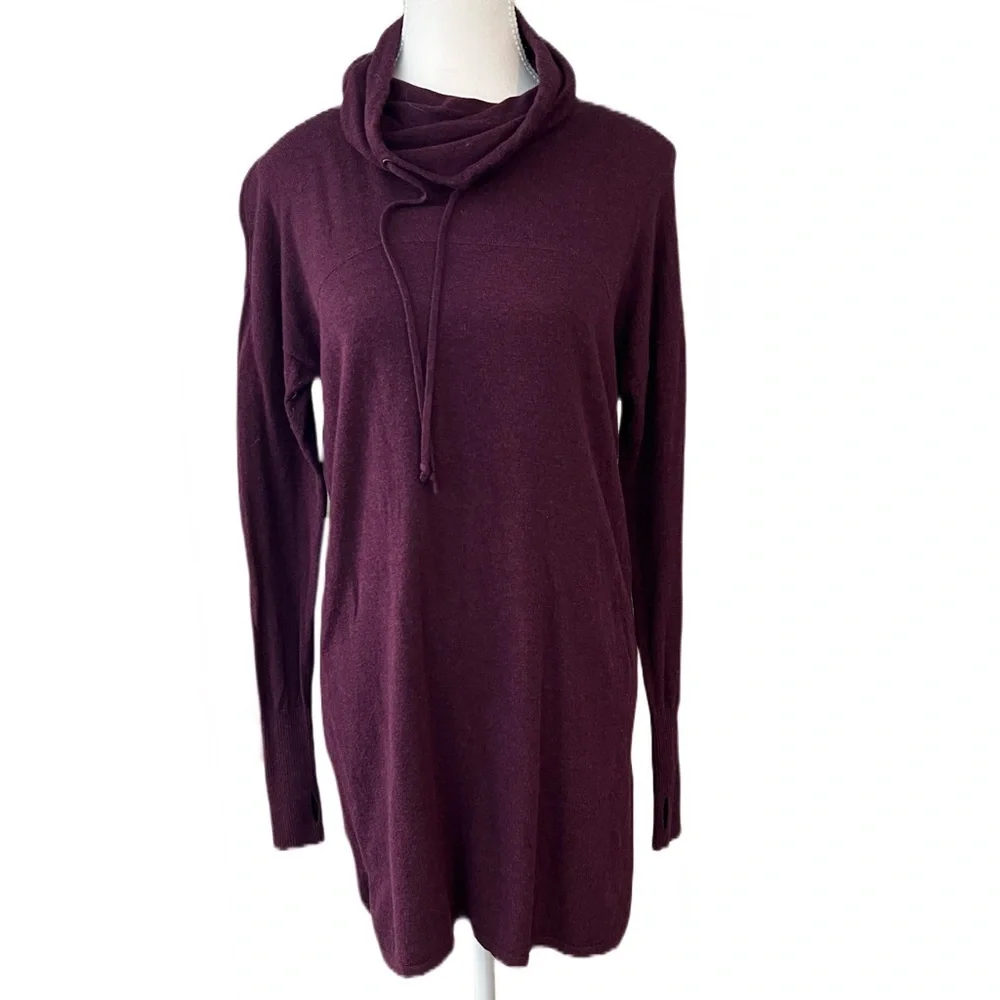 Akini Sweater - Picture 2 of 5